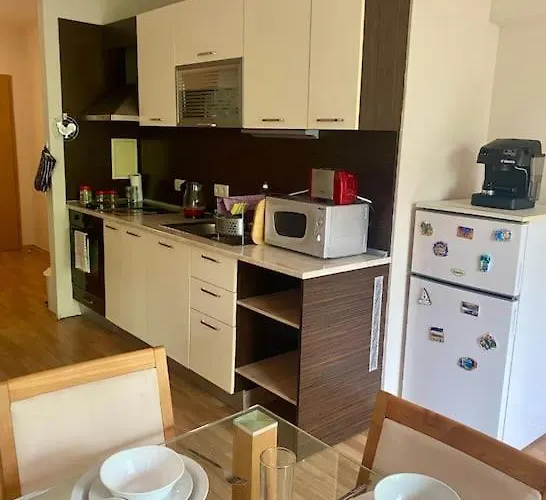 Scenic, 2 Bedroom With Views 公寓 *