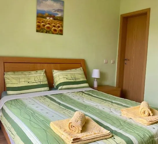 Scenic, 2 Bedroom With Views Kableshkovo (Burgas)