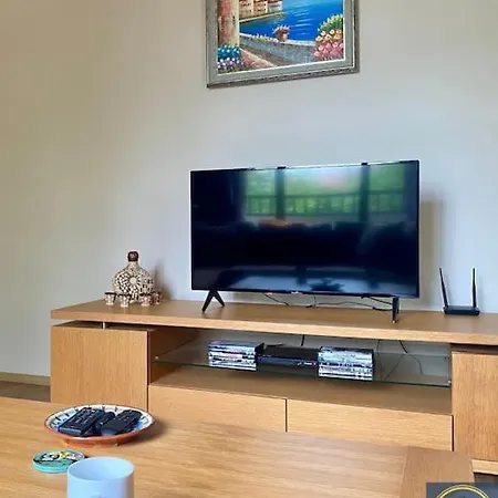 Scenic, 2 Bedroom With Views *