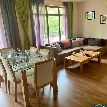 Apartment Scenic, 2 Bedroom With Views *
